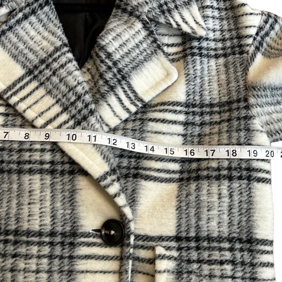 DEX Annabeth Plaid Oversized Coat - Picture 10 of 10
